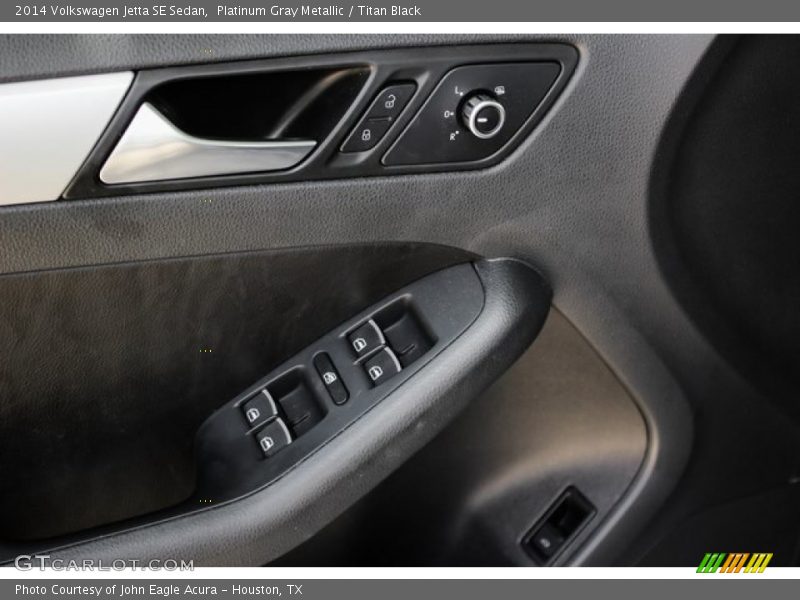 Platinum Gray Metallic / Titan Black 2014 Volkswagen Jetta SE Sedan