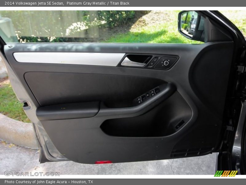 Platinum Gray Metallic / Titan Black 2014 Volkswagen Jetta SE Sedan