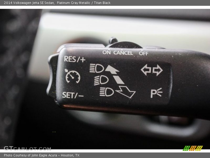 Platinum Gray Metallic / Titan Black 2014 Volkswagen Jetta SE Sedan
