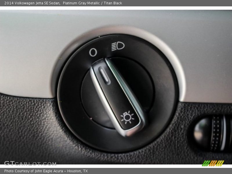 Platinum Gray Metallic / Titan Black 2014 Volkswagen Jetta SE Sedan