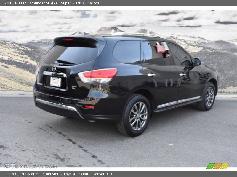 Super Black / Charcoal 2013 Nissan Pathfinder SL 4x4