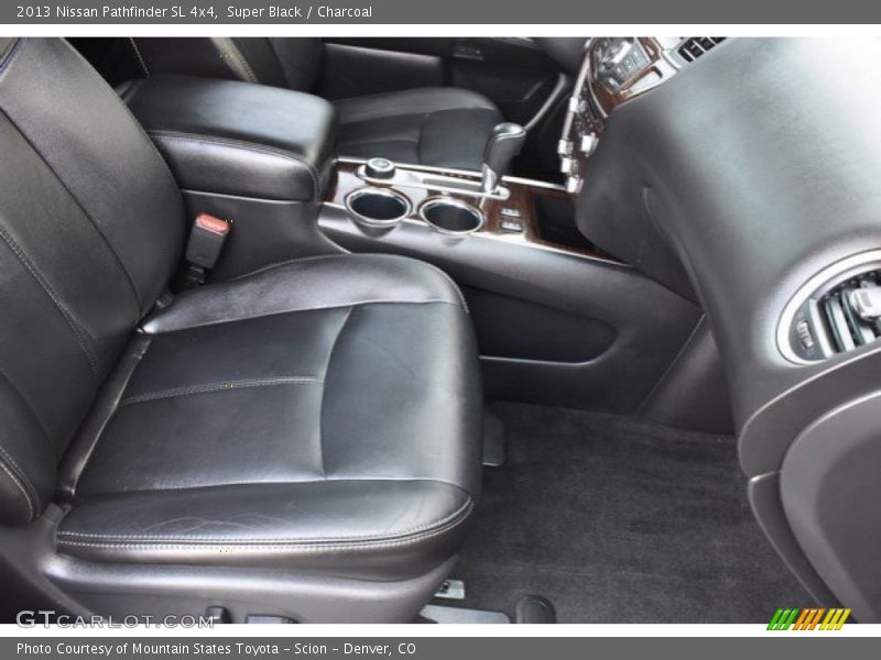 Super Black / Charcoal 2013 Nissan Pathfinder SL 4x4