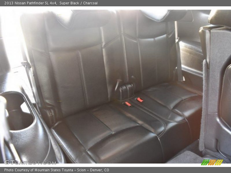 Super Black / Charcoal 2013 Nissan Pathfinder SL 4x4