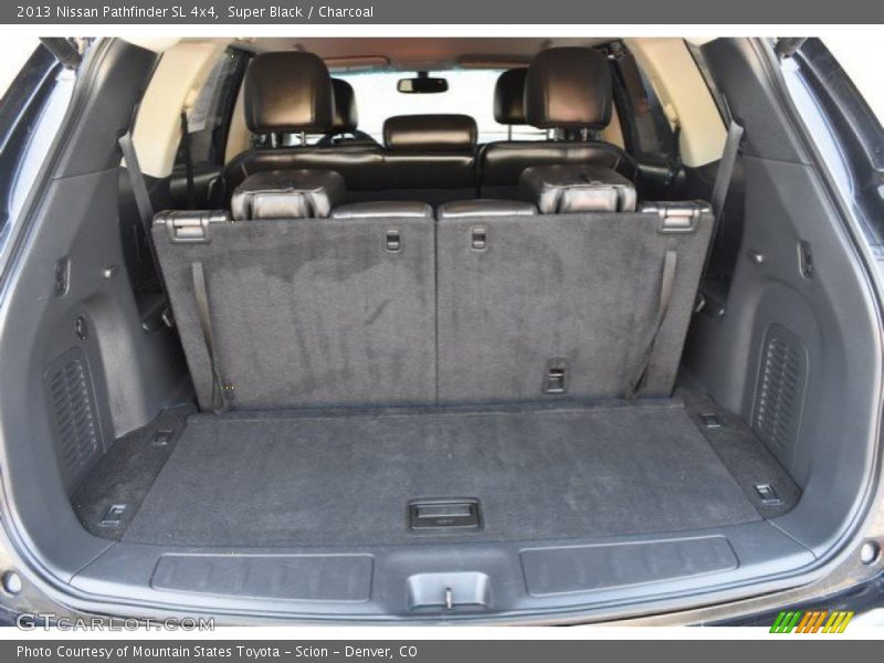 Super Black / Charcoal 2013 Nissan Pathfinder SL 4x4