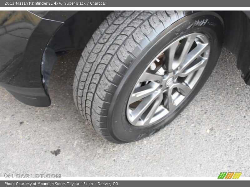Super Black / Charcoal 2013 Nissan Pathfinder SL 4x4