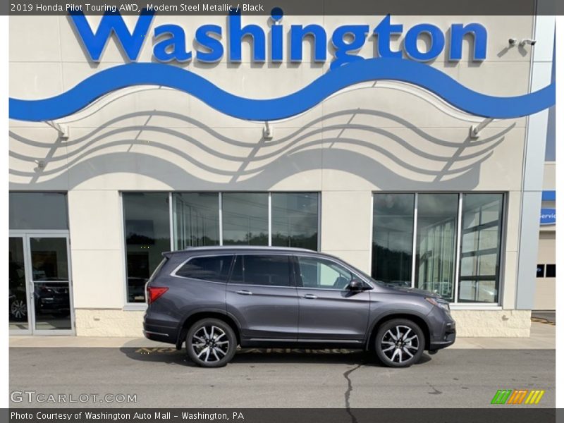 Modern Steel Metallic / Black 2019 Honda Pilot Touring AWD