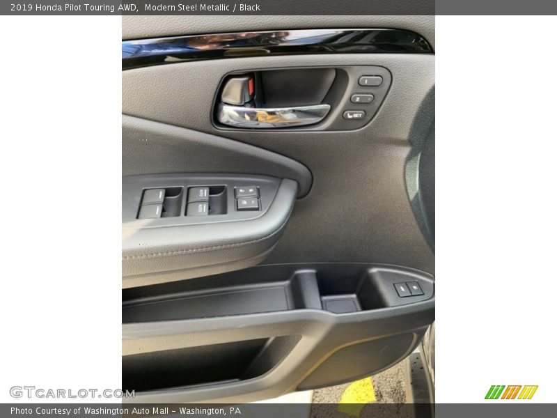 Modern Steel Metallic / Black 2019 Honda Pilot Touring AWD