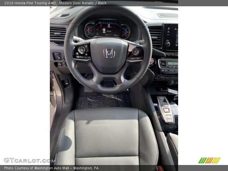 Modern Steel Metallic / Black 2019 Honda Pilot Touring AWD