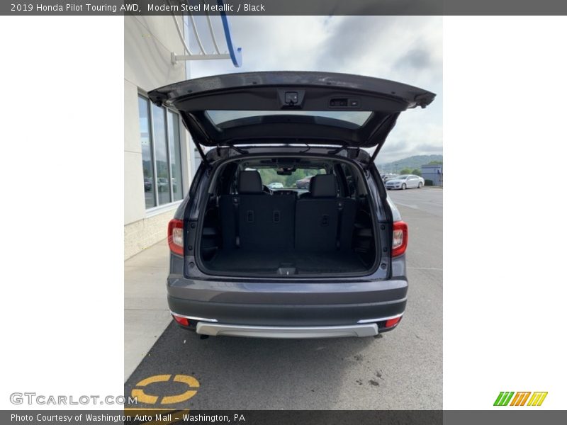 Modern Steel Metallic / Black 2019 Honda Pilot Touring AWD