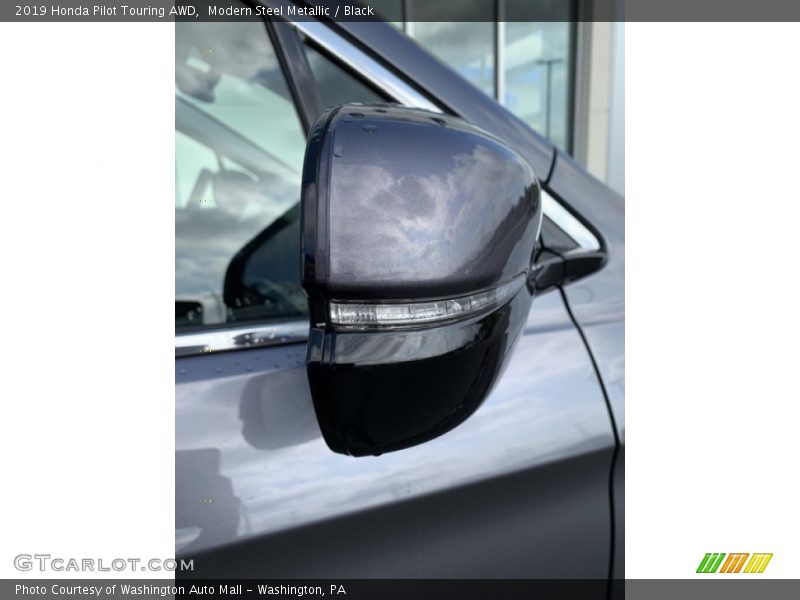 Modern Steel Metallic / Black 2019 Honda Pilot Touring AWD