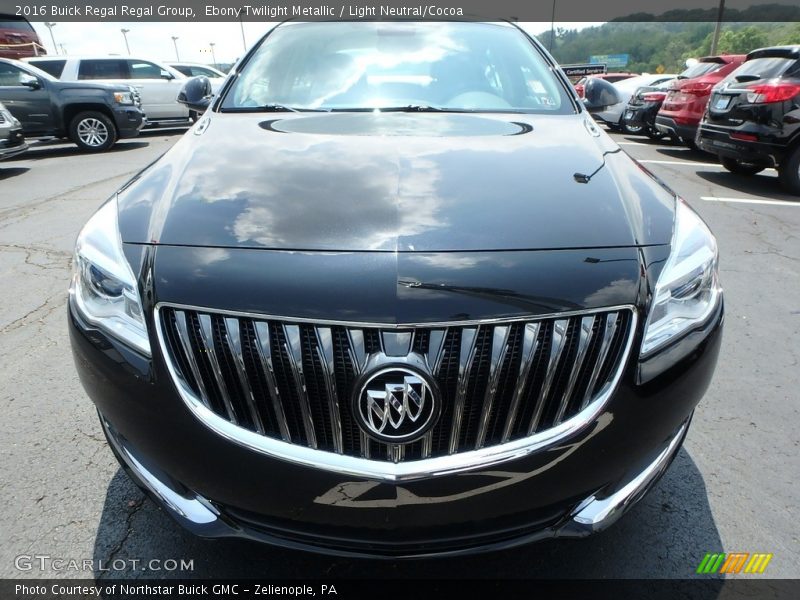 Ebony Twilight Metallic / Light Neutral/Cocoa 2016 Buick Regal Regal Group