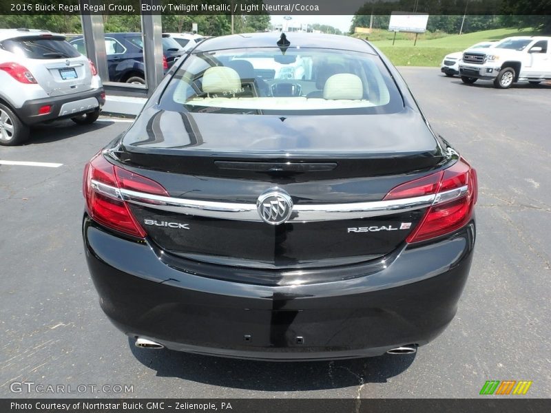 Ebony Twilight Metallic / Light Neutral/Cocoa 2016 Buick Regal Regal Group