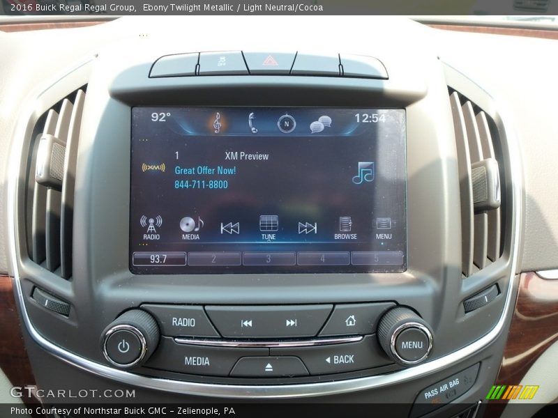 Ebony Twilight Metallic / Light Neutral/Cocoa 2016 Buick Regal Regal Group