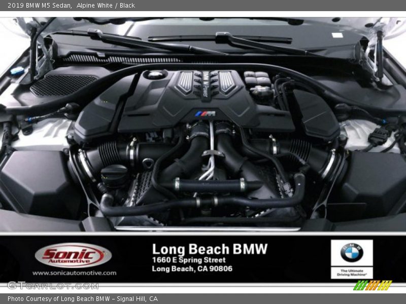Alpine White / Black 2019 BMW M5 Sedan