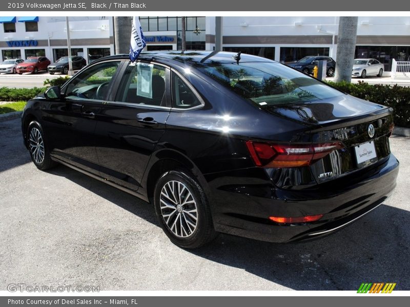 Black / Titan Black 2019 Volkswagen Jetta SE