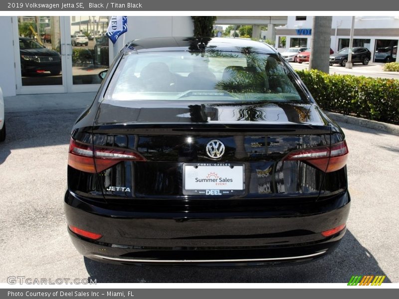 Black / Titan Black 2019 Volkswagen Jetta SE