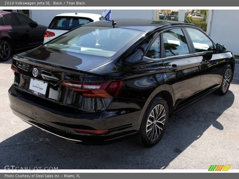 Black / Titan Black 2019 Volkswagen Jetta SE
