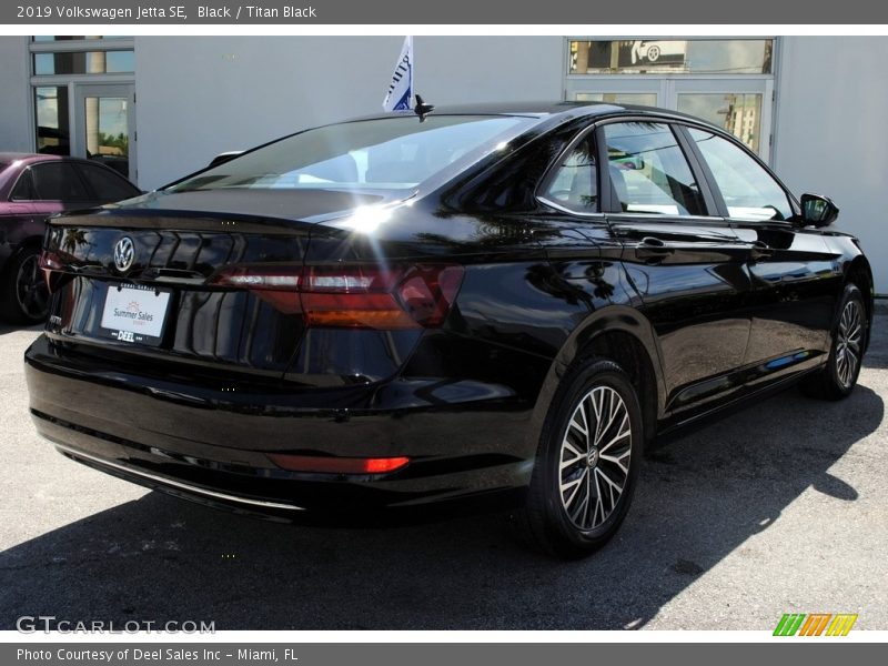 Black / Titan Black 2019 Volkswagen Jetta SE