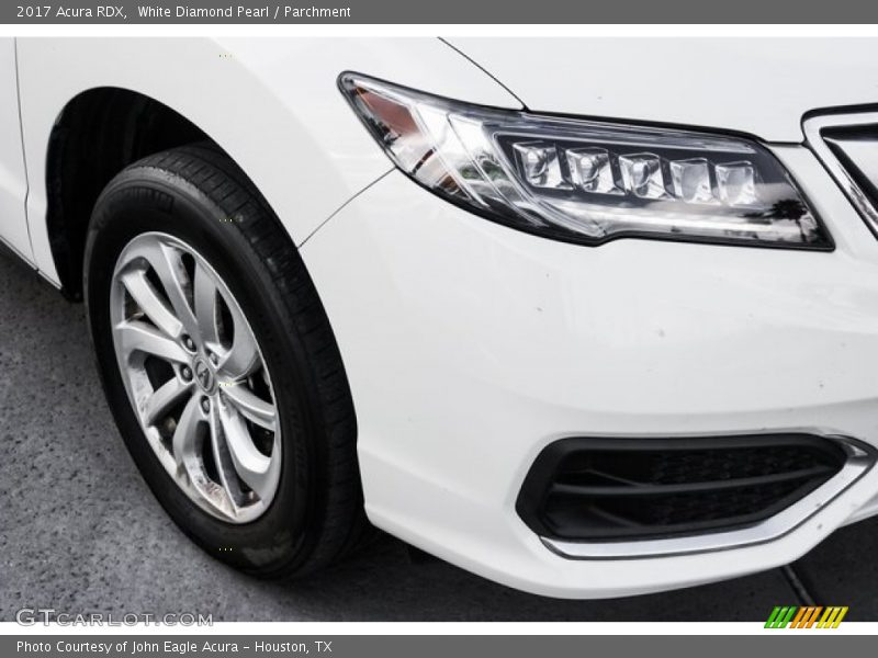 White Diamond Pearl / Parchment 2017 Acura RDX