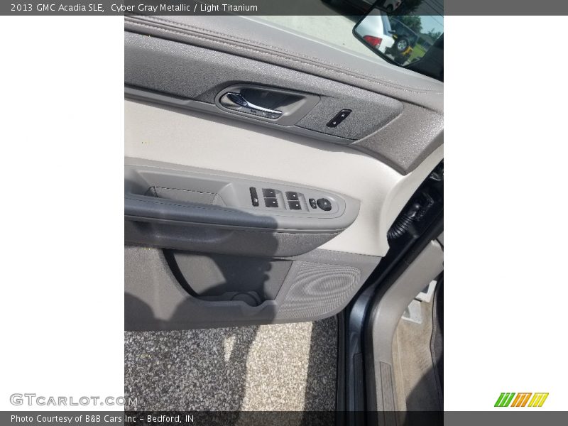 Cyber Gray Metallic / Light Titanium 2013 GMC Acadia SLE