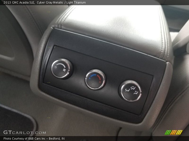 Cyber Gray Metallic / Light Titanium 2013 GMC Acadia SLE