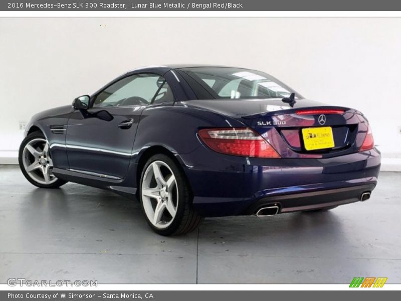 Lunar Blue Metallic / Bengal Red/Black 2016 Mercedes-Benz SLK 300 Roadster