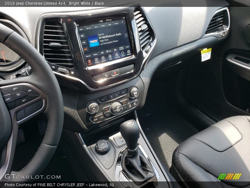 Bright White / Black 2019 Jeep Cherokee Limited 4x4