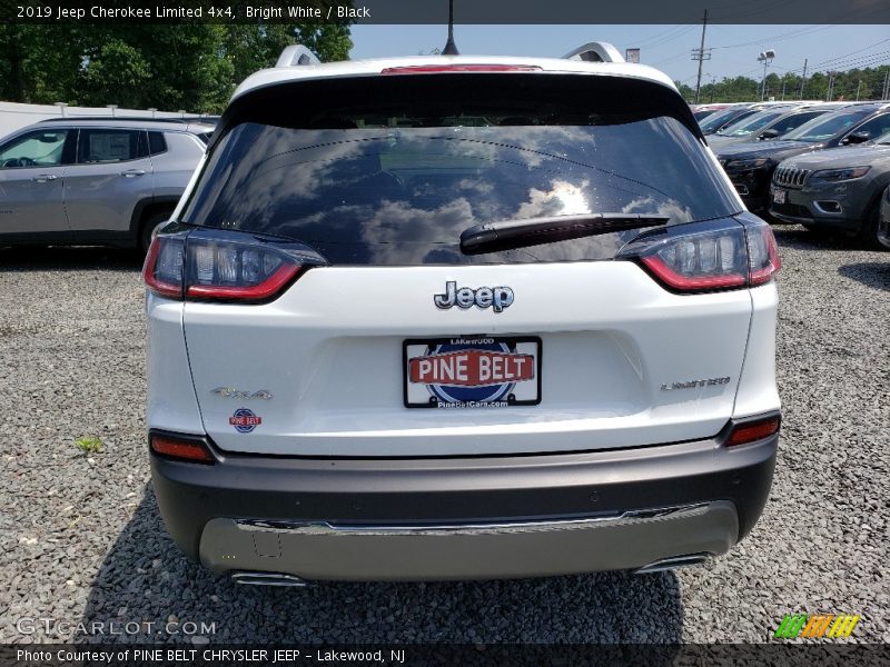 Bright White / Black 2019 Jeep Cherokee Limited 4x4