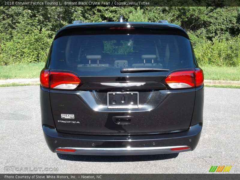 Brilliant Black Crystal Pearl / Cognac/Alloy/Toffee 2018 Chrysler Pacifica Touring L