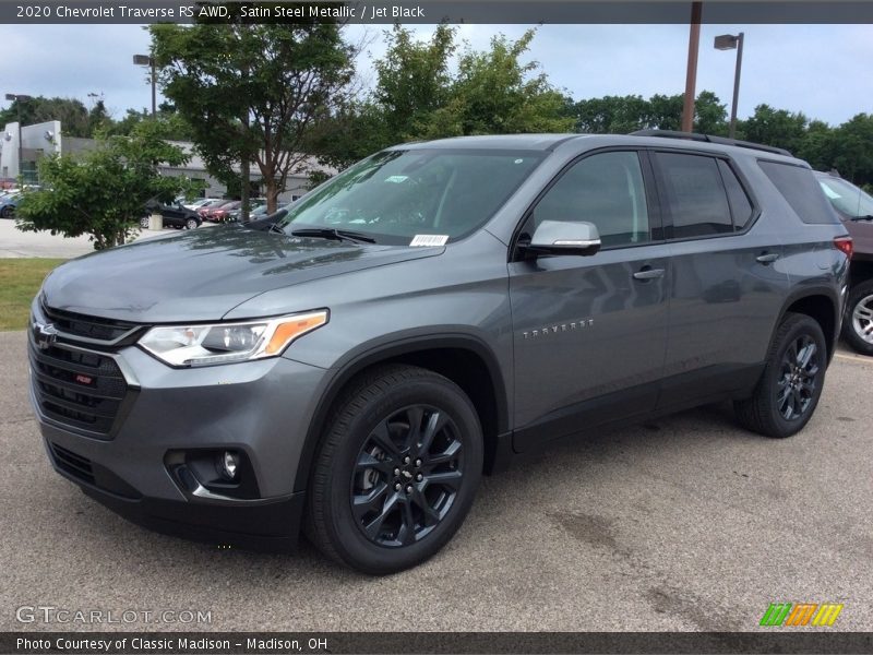 Front 3/4 View of 2020 Traverse RS AWD