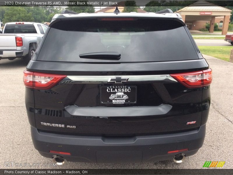 Mosaic Black Metallic / Jet Black 2020 Chevrolet Traverse RS AWD