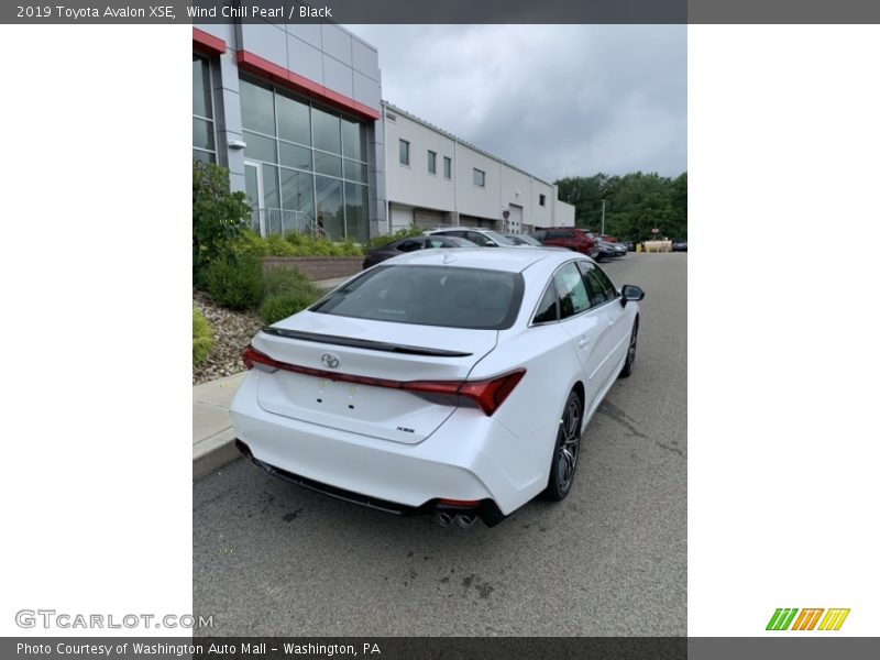 Wind Chill Pearl / Black 2019 Toyota Avalon XSE