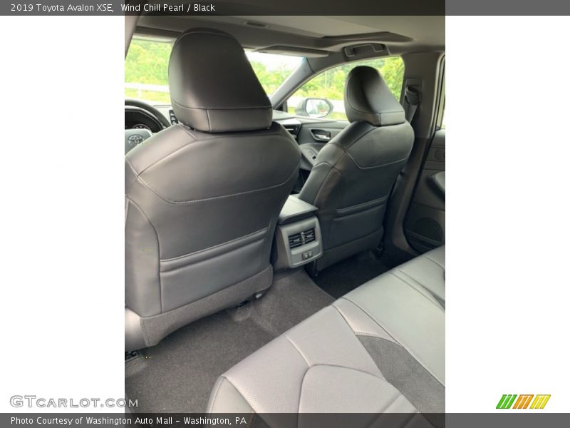 Wind Chill Pearl / Black 2019 Toyota Avalon XSE