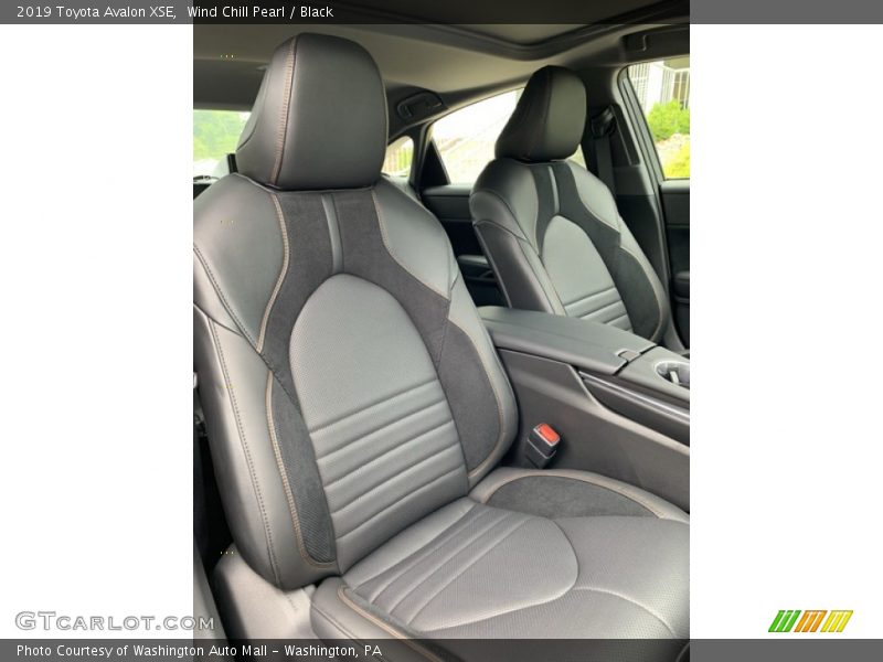 Wind Chill Pearl / Black 2019 Toyota Avalon XSE