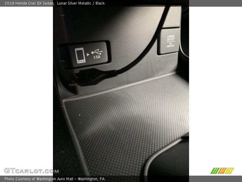 Lunar Silver Metallic / Black 2019 Honda Civic EX Sedan