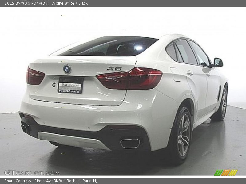 Alpine White / Black 2019 BMW X6 xDrive35i