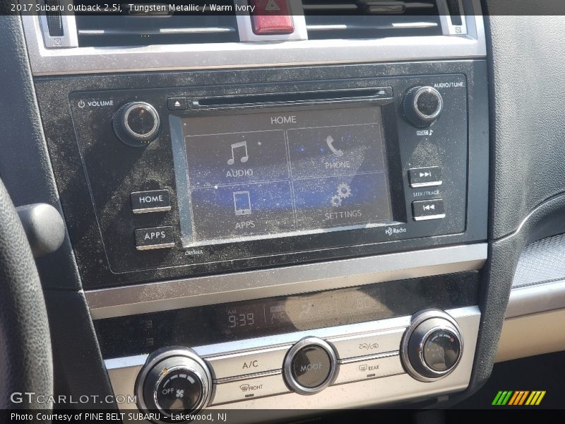 Tungsten Metallic / Warm Ivory 2017 Subaru Outback 2.5i