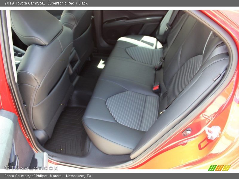 Supersonic Red / Black 2019 Toyota Camry SE