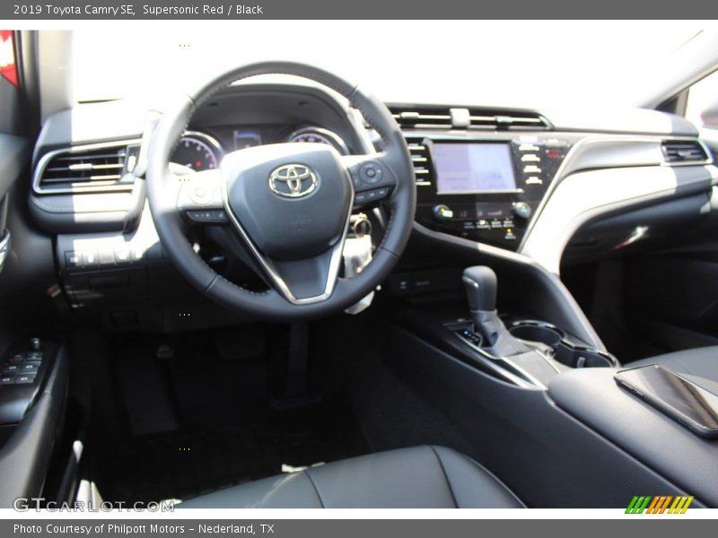 Supersonic Red / Black 2019 Toyota Camry SE
