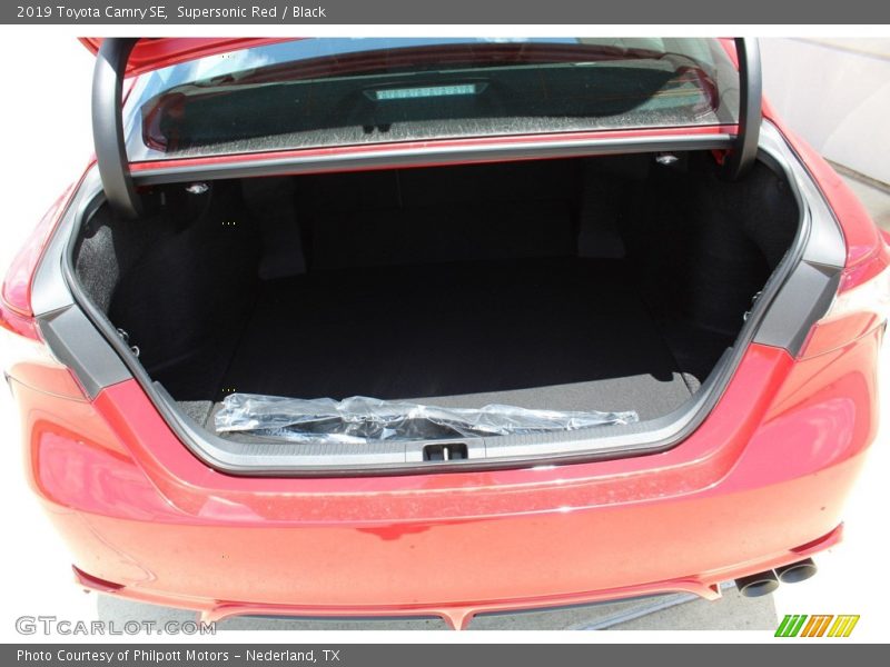 Supersonic Red / Black 2019 Toyota Camry SE