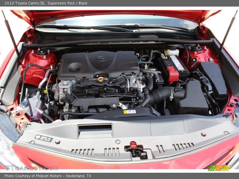 Supersonic Red / Black 2019 Toyota Camry SE