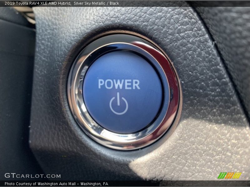 Silver Sky Metallic / Black 2019 Toyota RAV4 XLE AWD Hybrid