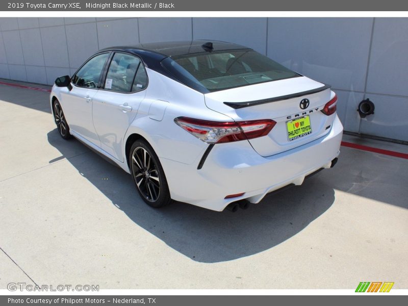 Midnight Black Metallic / Black 2019 Toyota Camry XSE