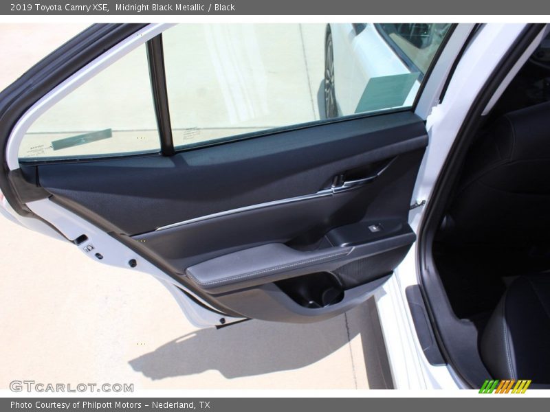 Midnight Black Metallic / Black 2019 Toyota Camry XSE
