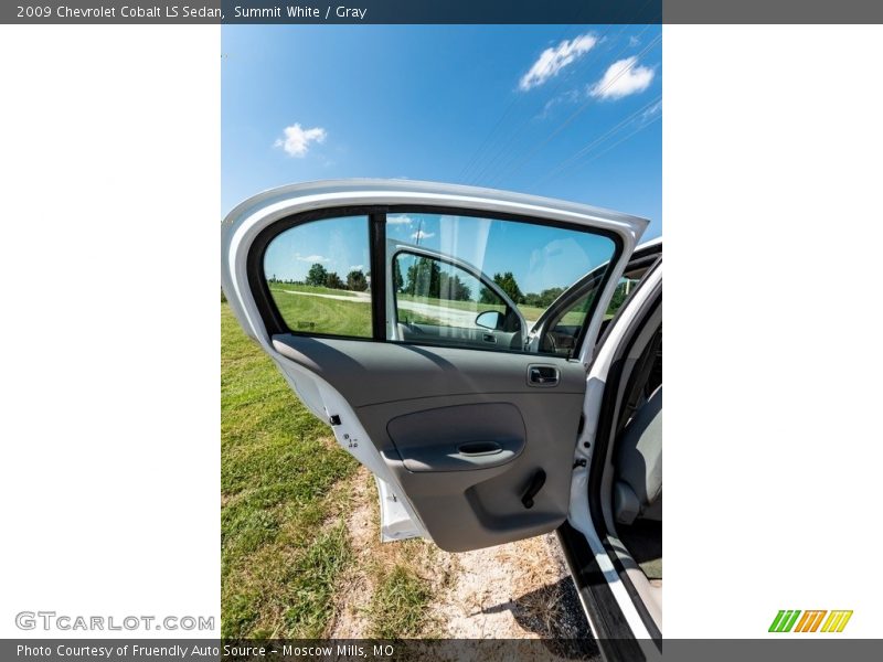 Summit White / Gray 2009 Chevrolet Cobalt LS Sedan