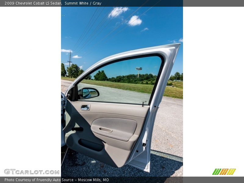Summit White / Gray 2009 Chevrolet Cobalt LS Sedan
