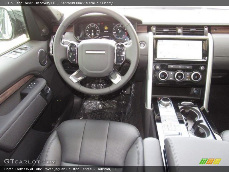 Santorini Black Metallic / Ebony 2019 Land Rover Discovery HSE