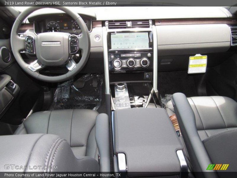 Santorini Black Metallic / Ebony 2019 Land Rover Discovery HSE
