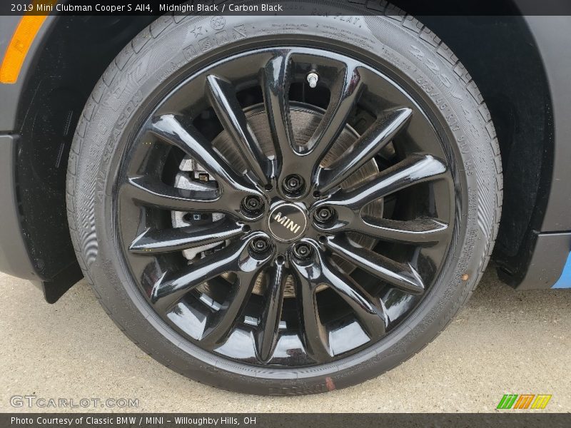 Midnight Black / Carbon Black 2019 Mini Clubman Cooper S All4