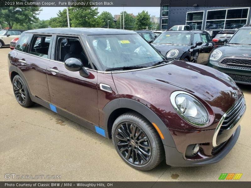 Front 3/4 View of 2019 Clubman Cooper